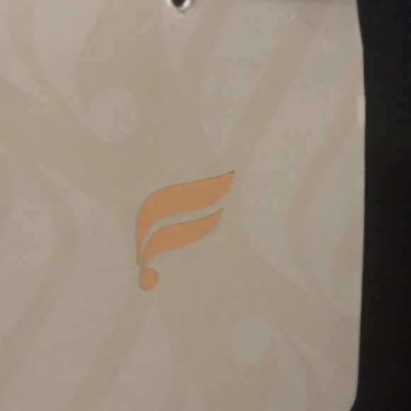 NWT Fabletics Black Cold Weather Full Zip Jacket, Size XXL - Picture 4 of 7